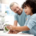 PALMOLIVE antibakteriális pumpás folyékony szappan 300 ml